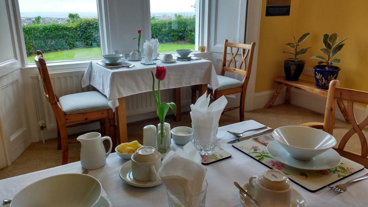 Bed and Breakfast Rush View Portrush Esterno foto