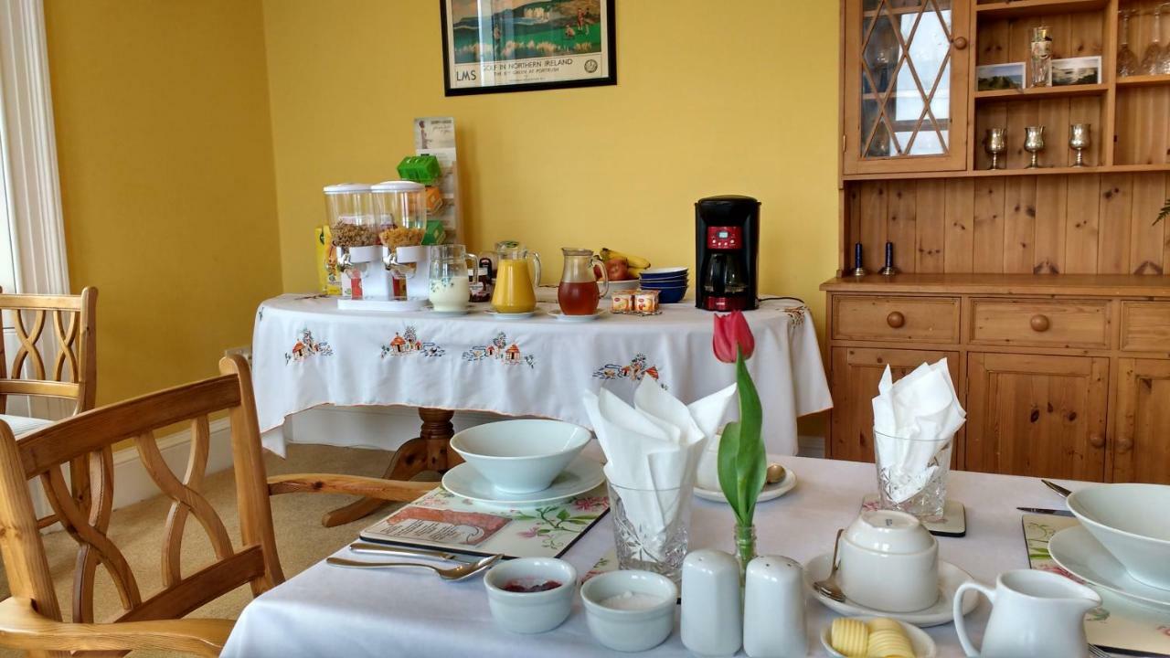 Bed and Breakfast Rush View Portrush Esterno foto