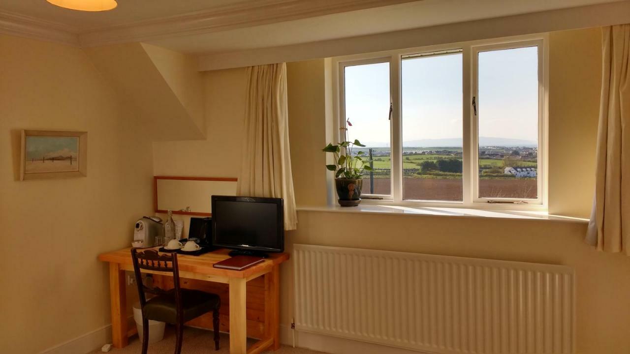 Bed and Breakfast Rush View Portrush Esterno foto